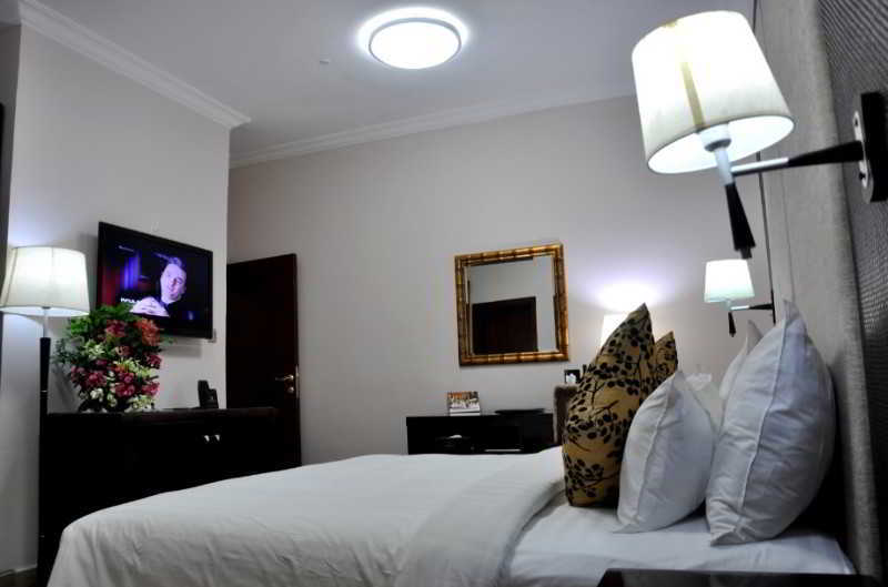 Chelsea Hotel อาบูจา ภายนอก รูปภาพ